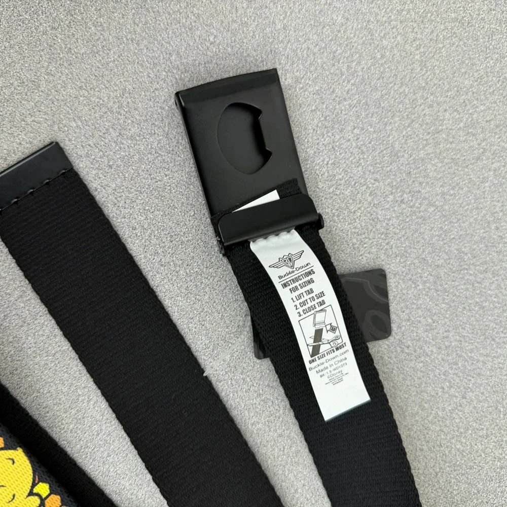 Disney Belt Mens One Size Yellow Winnie the Pooh Honeycomb Webbing Adjustable